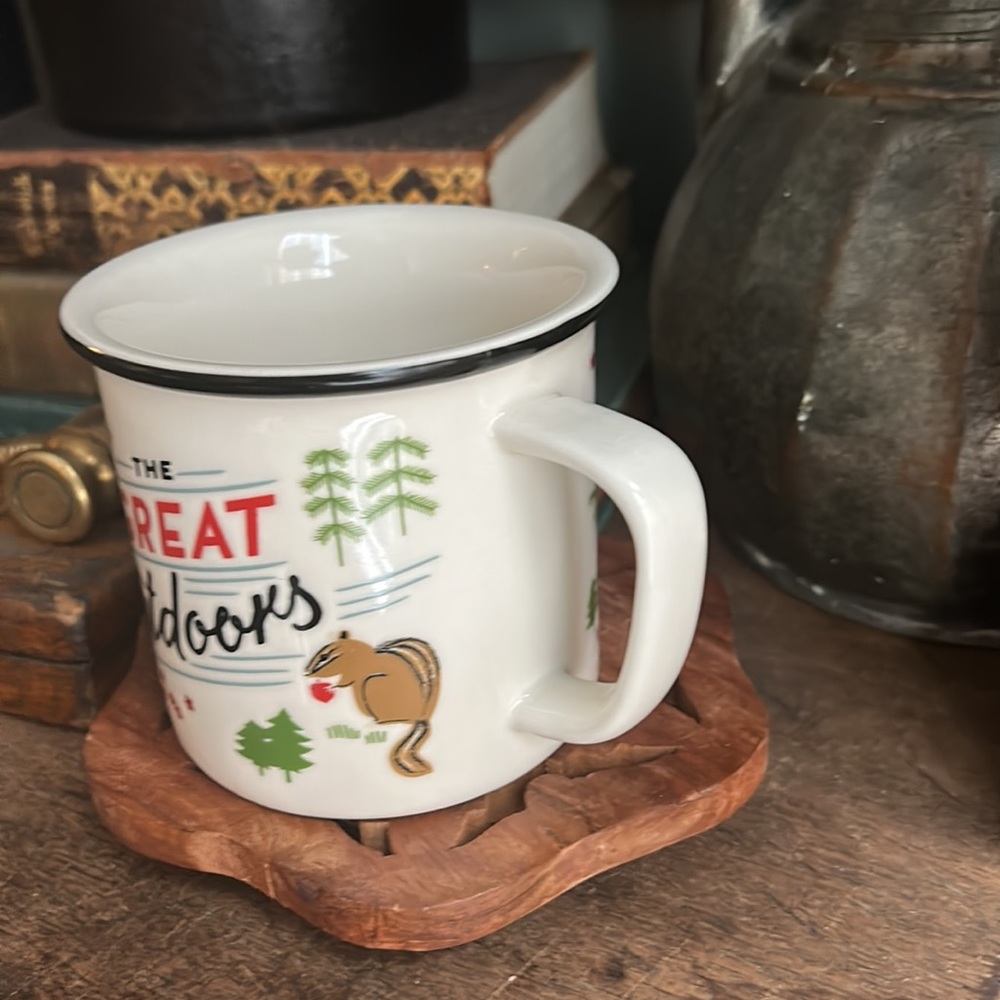 The Great Outdoors Ceramic Mug Designed in Canada - Picture 8 of 8